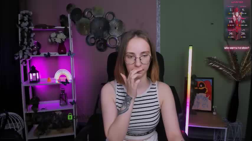 rebecca_smile_ Adult Chat December 21, 2025