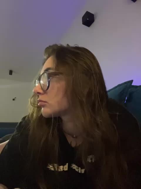 WILDGIRL Adult Chat December 22, 2025