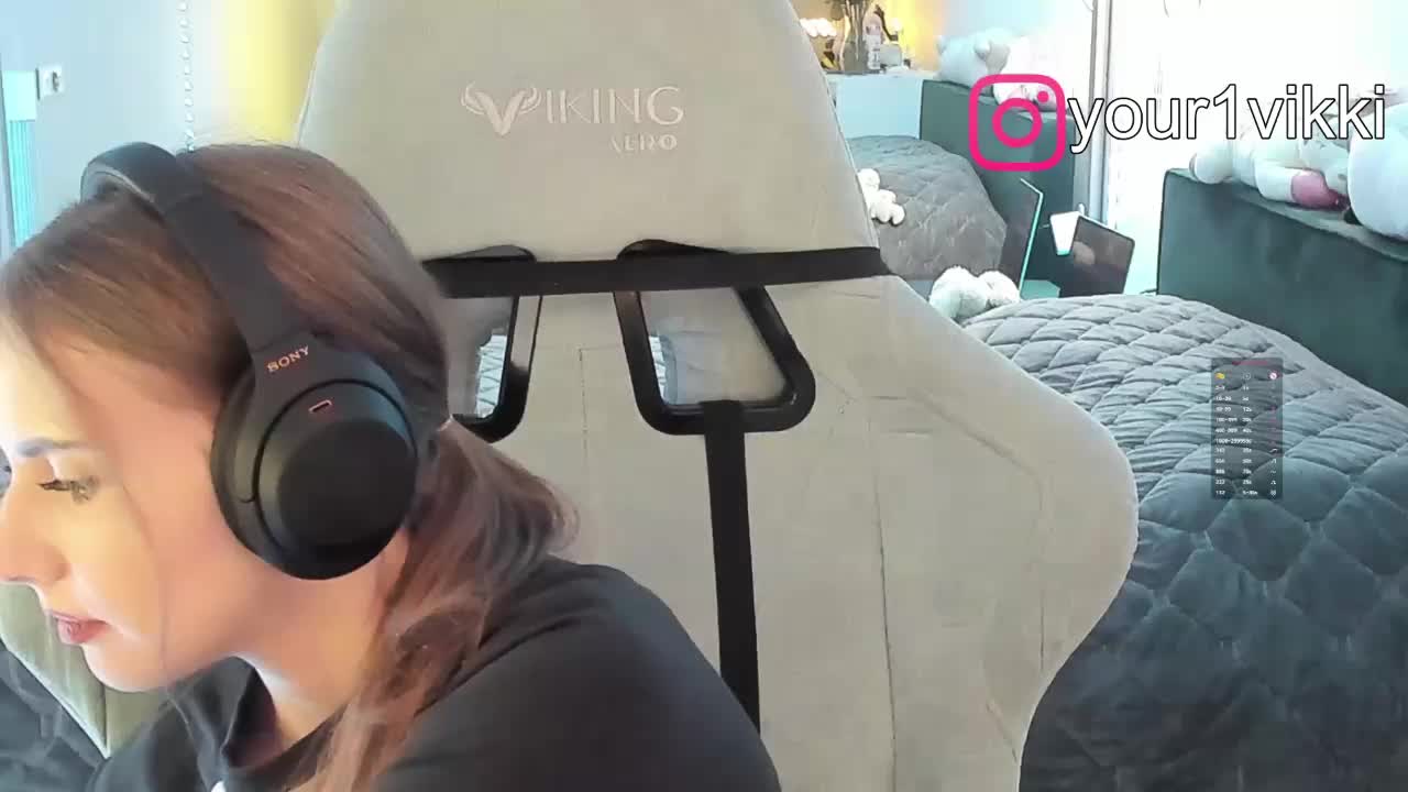 VikkiExtraCheese Adult Chat December 22, 2025