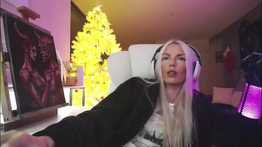 tinykylie Adult Chat December 22, 2025