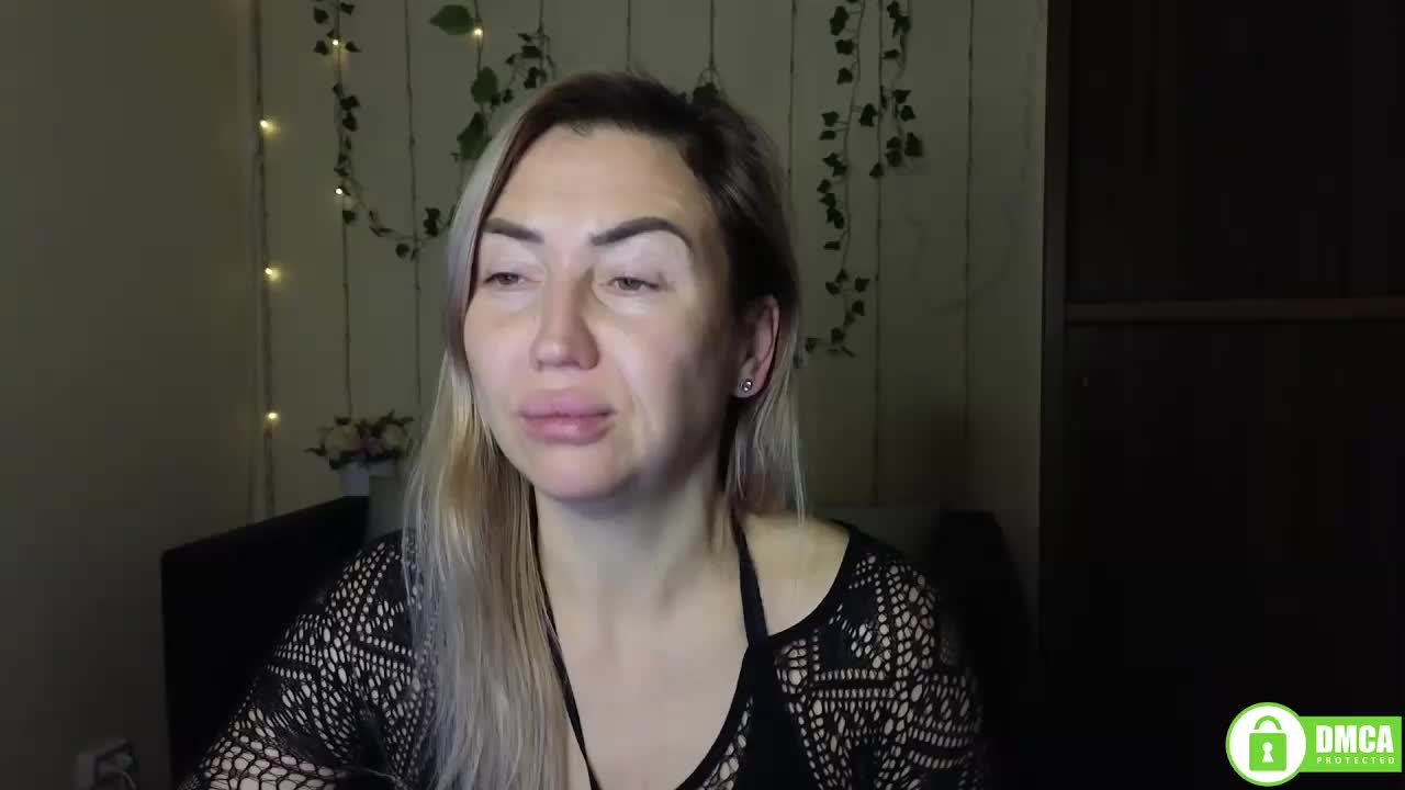 Jullyblondkiss Adult Chat December 22, 2025