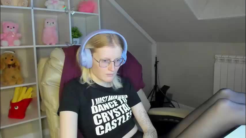 elizabeth_harpper Adult Chat December 22, 2025