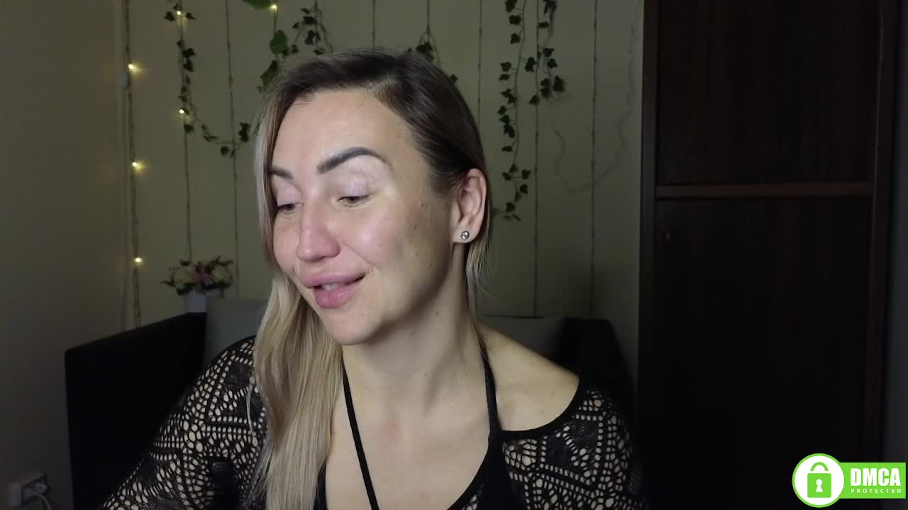 Jullyblondkiss Adult Chat December 22, 2025