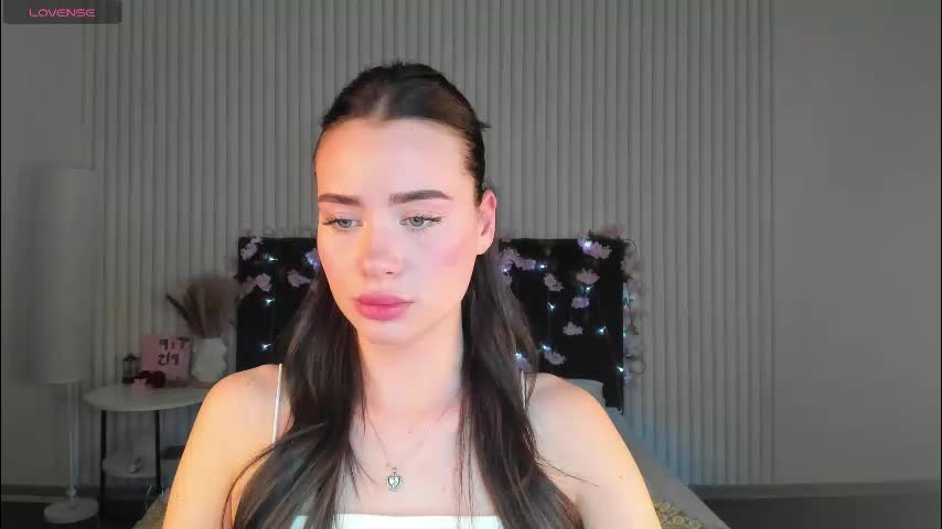 ameli_povilainn Adult Chat December 22, 2025