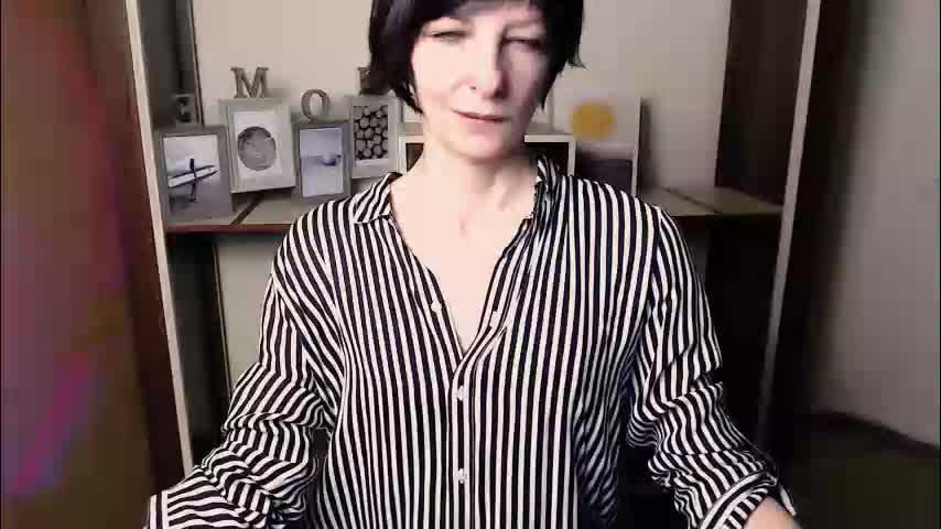 angelinalov_ Adult Chat December 22, 2025