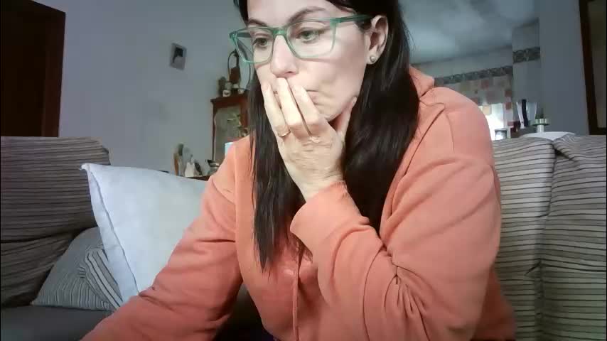 lolahueso Adult Chat December 22, 2025