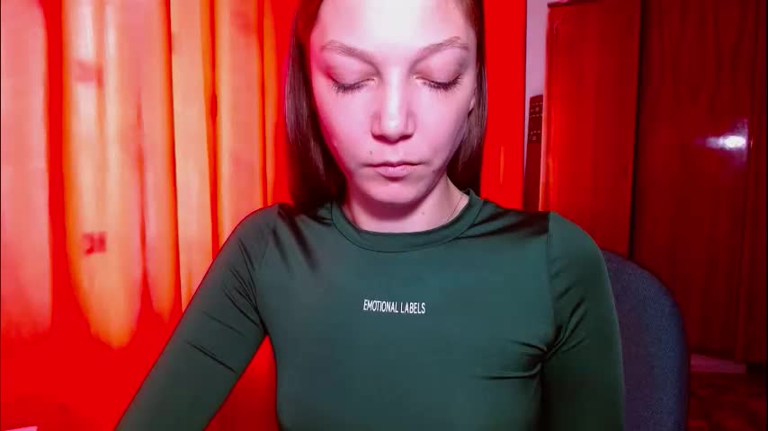 emilly_xkiss Adult Chat December 22, 2025