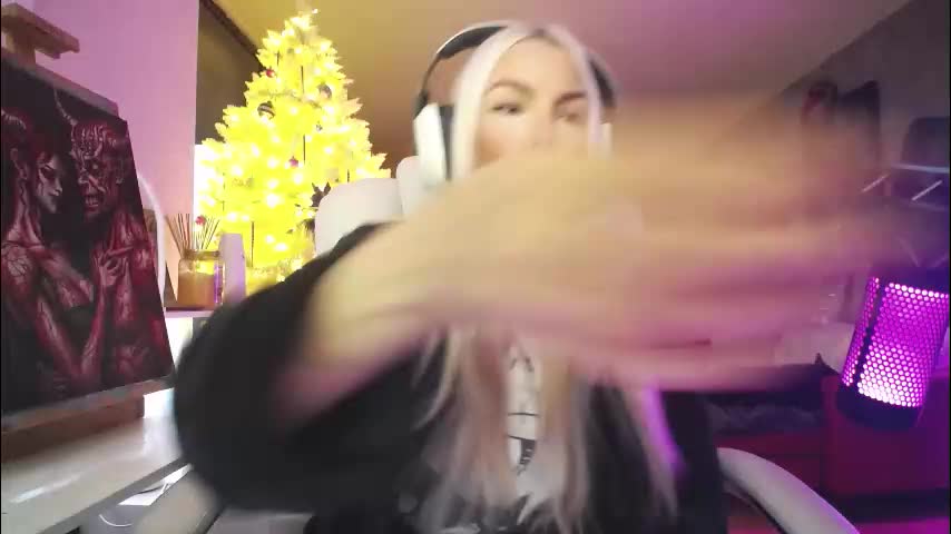 tinykylie Adult Chat December 22, 2025