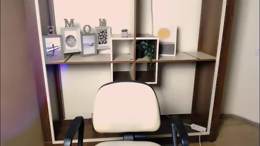 angelinalov_ Adult Chat December 22, 2025