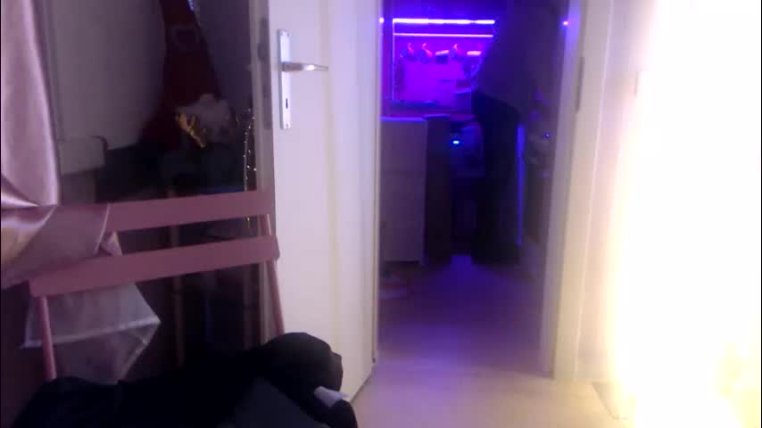 melli23 Adult Chat December 22, 2025