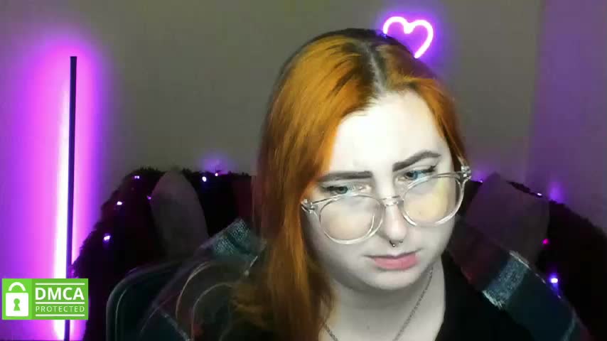 Aliciaredluv Adult Chat December 22, 2025