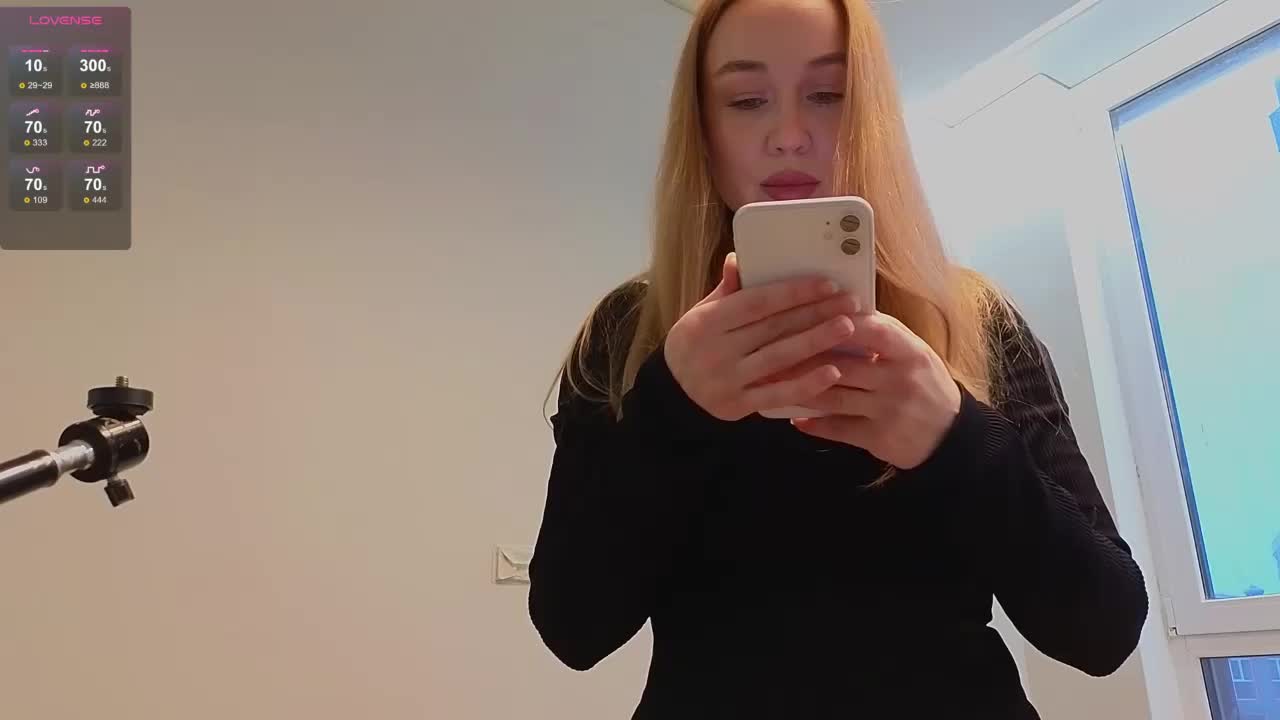 Emili1- Adult Chat December 22, 2025