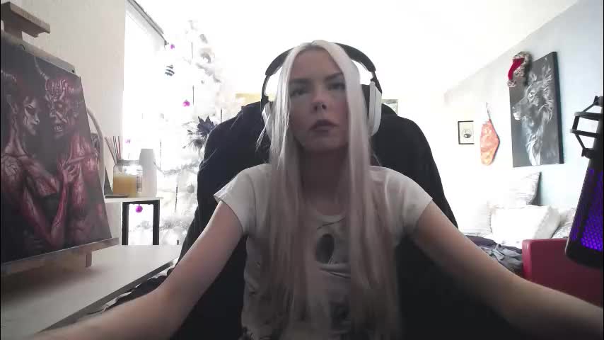 tinykylie Adult Chat December 22, 2025