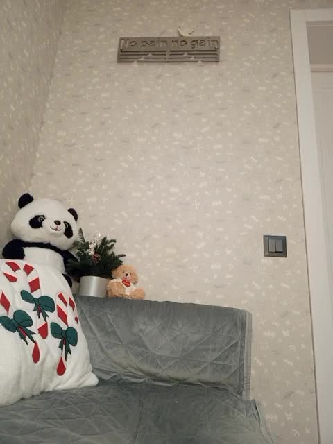 Black_chick Adult Chat December 23, 2025