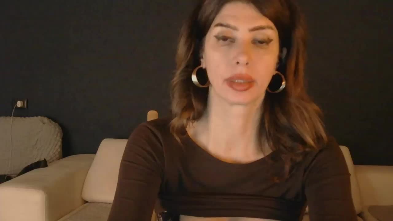 WhiteQueen888 Adult Chat December 23, 2025