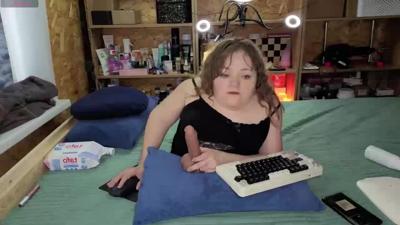 MiniNatali Adult Chat December 23, 2025