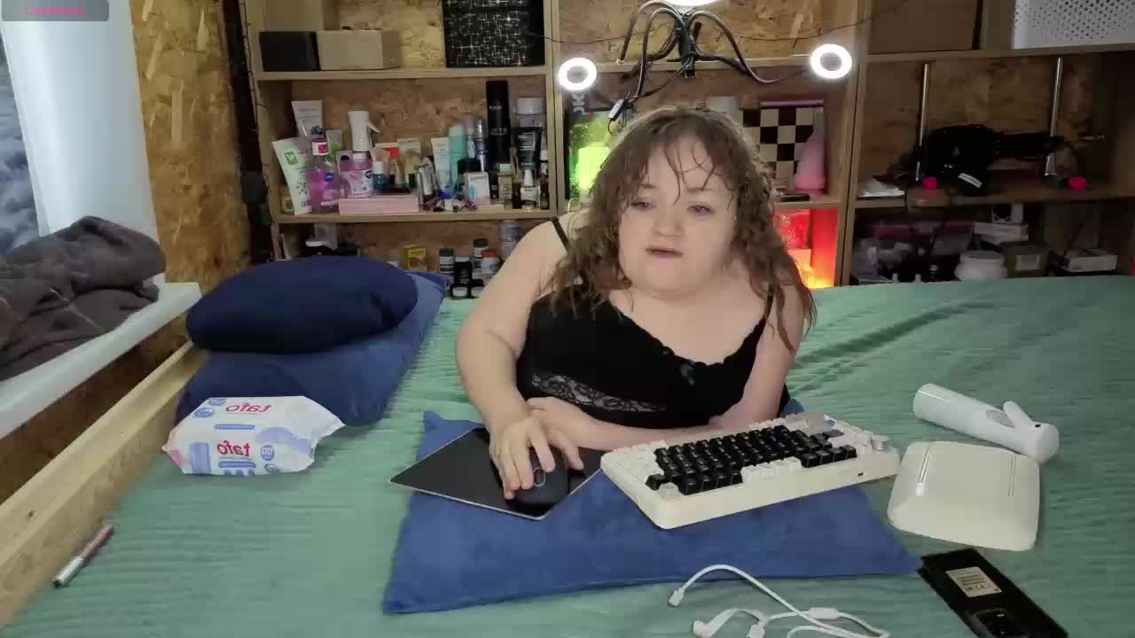 MiniNatali Adult Chat December 23, 2025