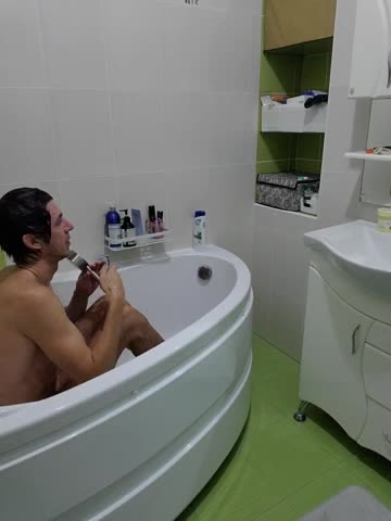 Alex80-201 Adult Chat December 23, 2025