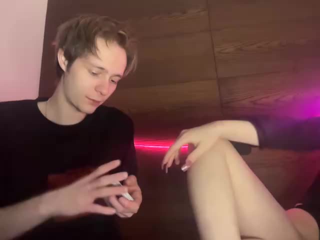 titsDestroy2007 Adult Chat December 23, 2025