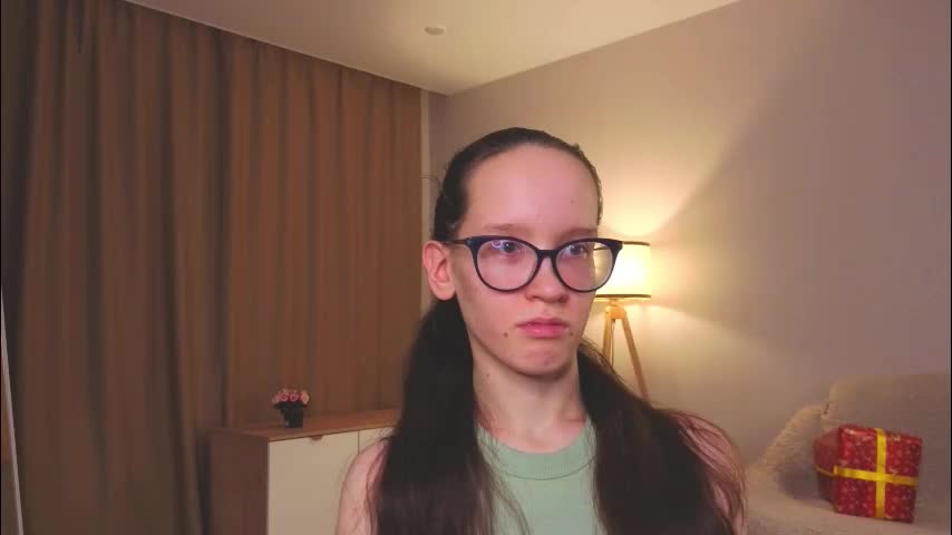 lynettebails Adult Chat December 23, 2025