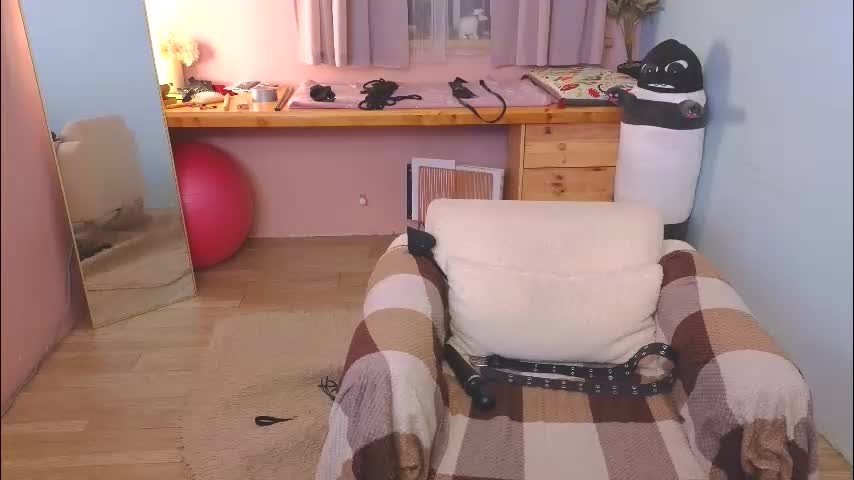 hotlaracroft Adult Chat December 23, 2025