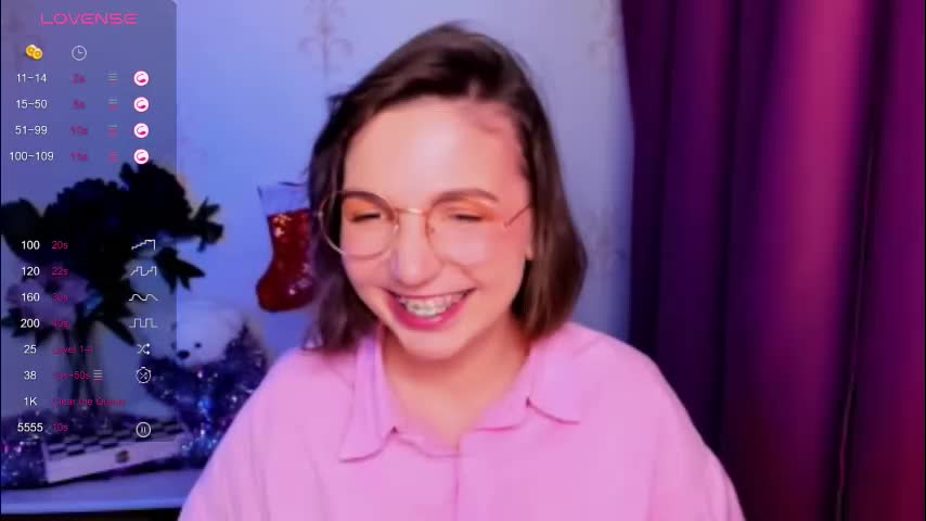 kindhazelhere_ Adult Chat December 23, 2025