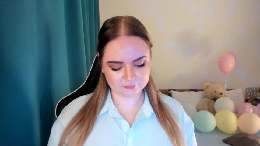 Shy_foxY Adult Chat December 23, 2025