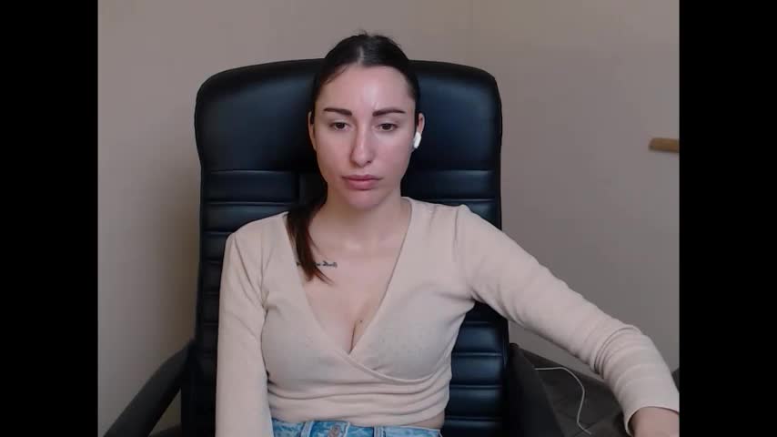 cammila_horn Adult Chat December 23, 2025