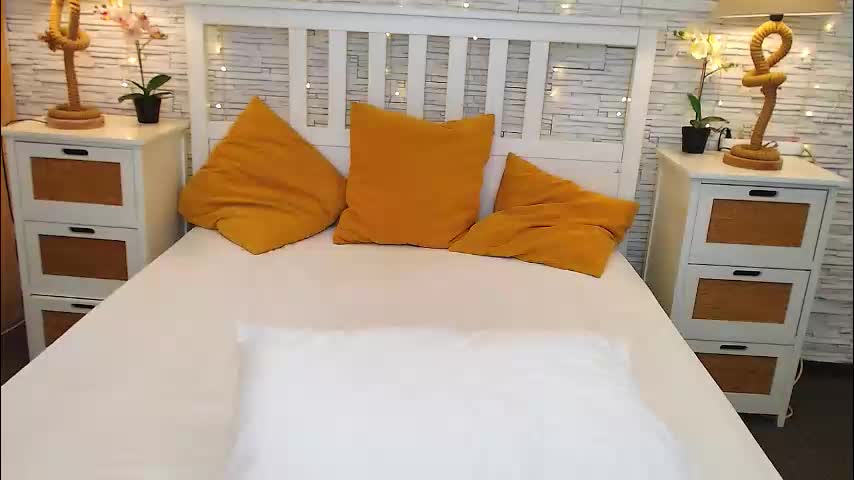 soft_lilly Adult Chat December 23, 2025