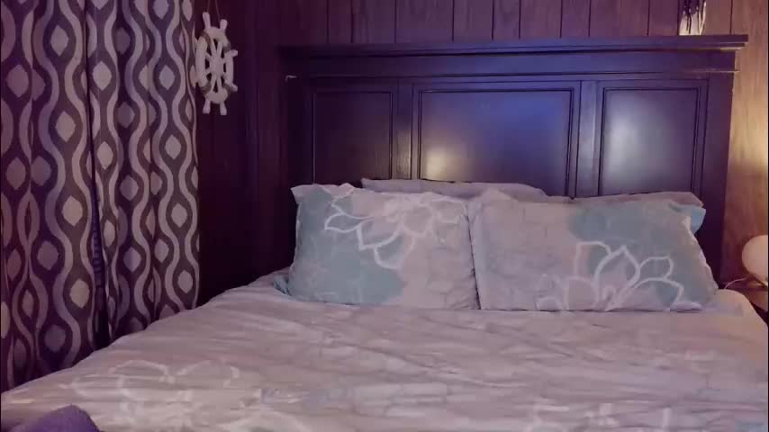 milf_raylie Adult Chat December 23, 2025