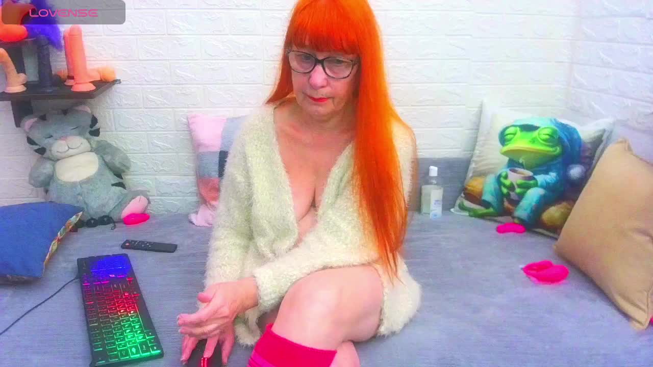 FoxyMature Adult Chat December 23, 2025