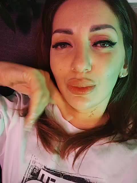 SexyKitty75-1 Adult Chat December 24, 2025