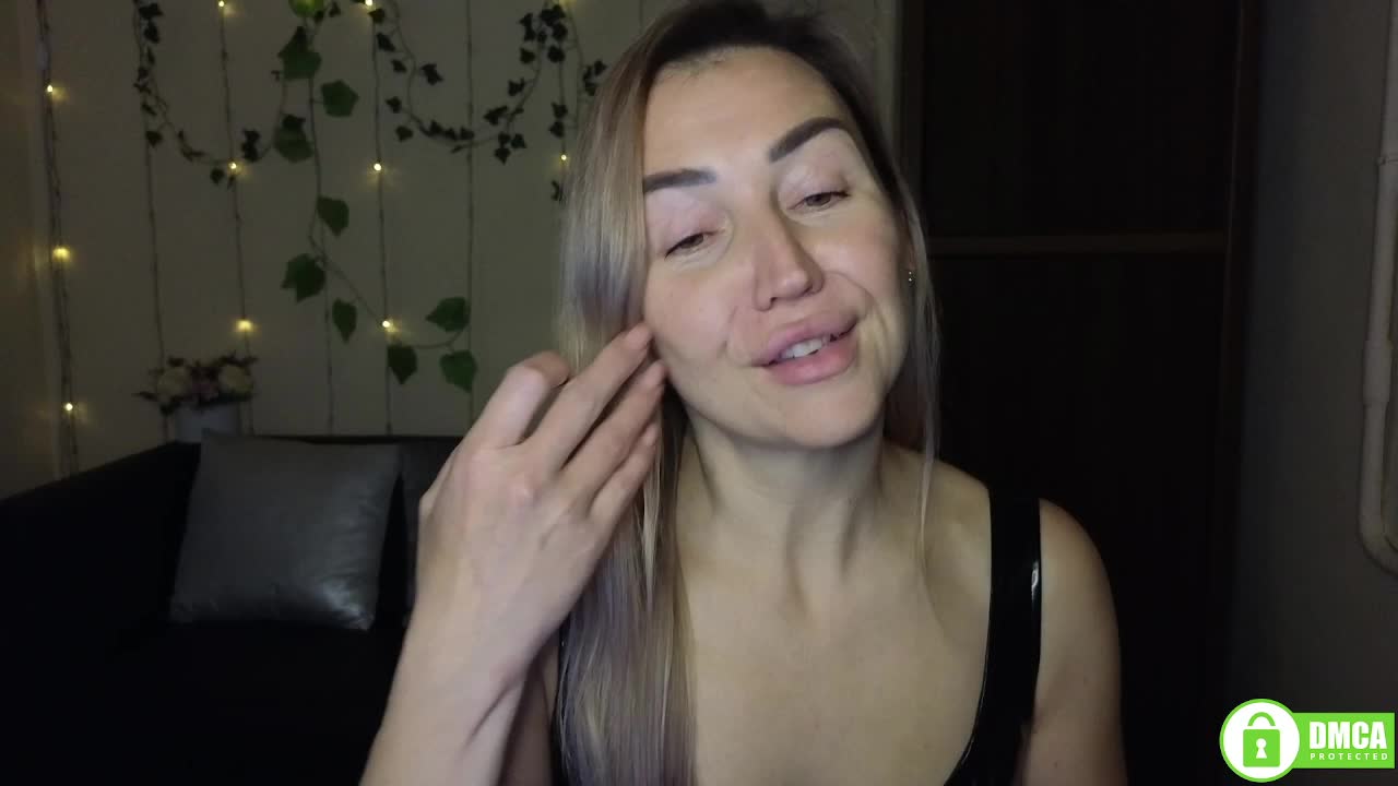 Jullyblondkiss Adult Chat December 24, 2025