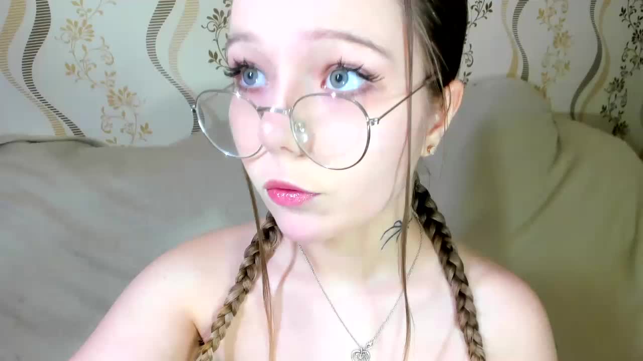 MelMooon Adult Chat December 24, 2025