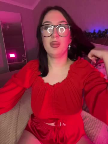 CurvyWoman- Adult Chat December 24, 2025