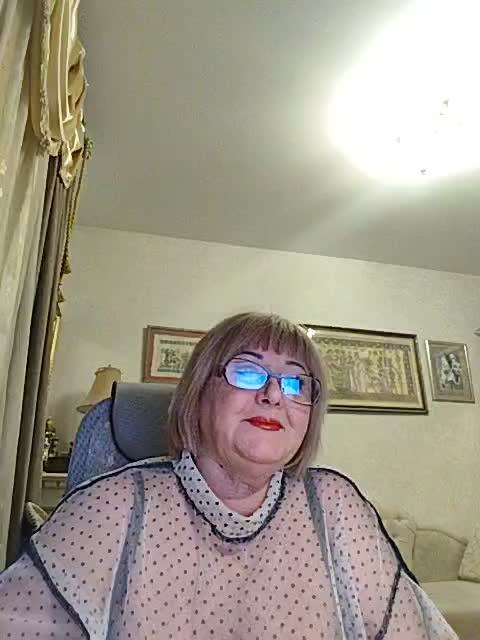 KarinkaSweet Adult Chat December 25, 2025