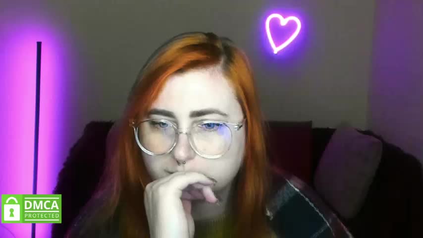 Aliciaredluv Adult Chat December 24, 2025