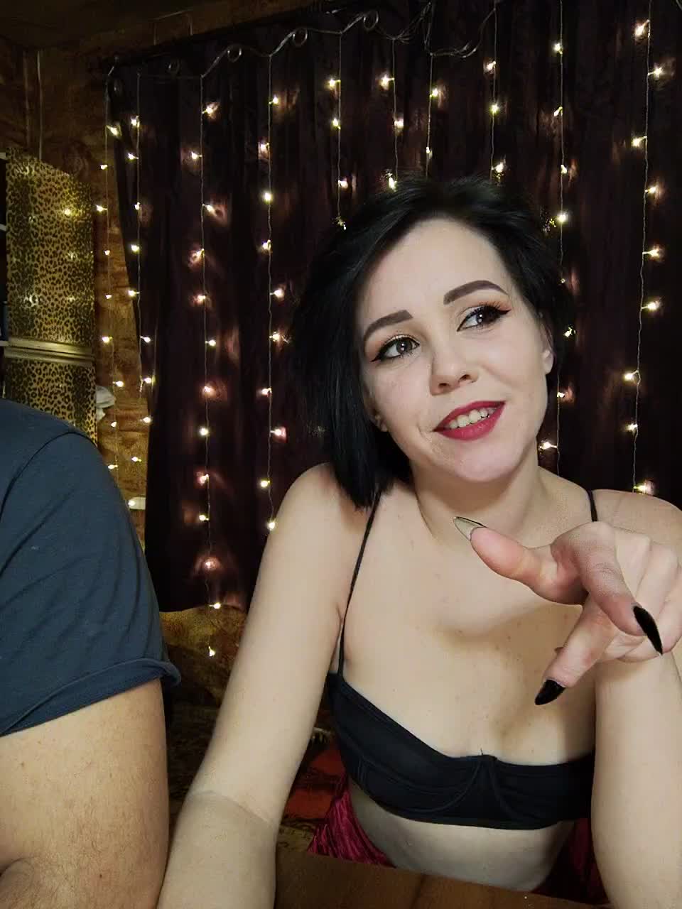 _Dia-Vik_ Adult Chat December 25, 2025