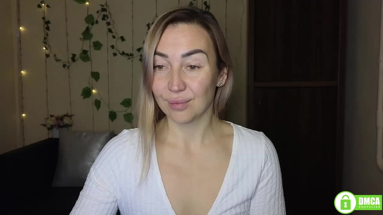 Jullyblondkiss Adult Chat December 25, 2025