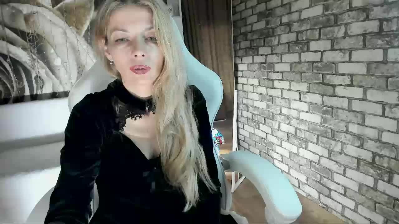 Eva-Melow Adult Chat December 25, 2025