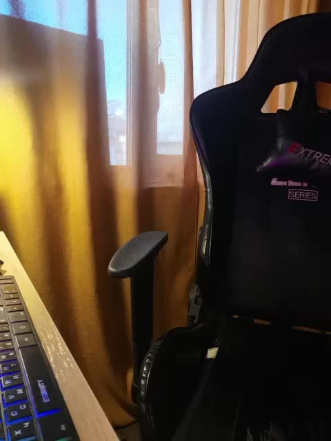 LittlePuppy Adult Chat December 25, 2025