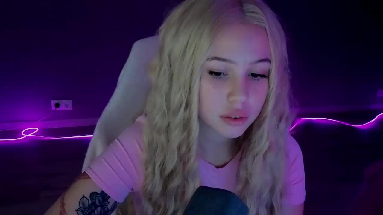 dikidii Adult Chat December 25, 2025