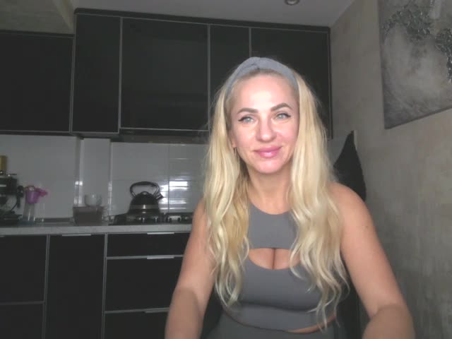 annamari1563 Adult Chat December 25, 2025