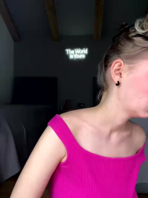 -Nezukoo- Adult Chat December 25, 2025