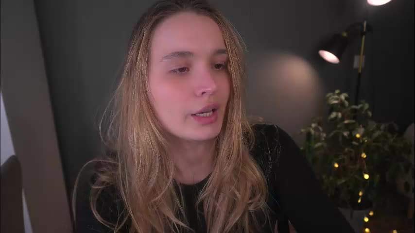 lisa_schiele Adult Chat December 25, 2025