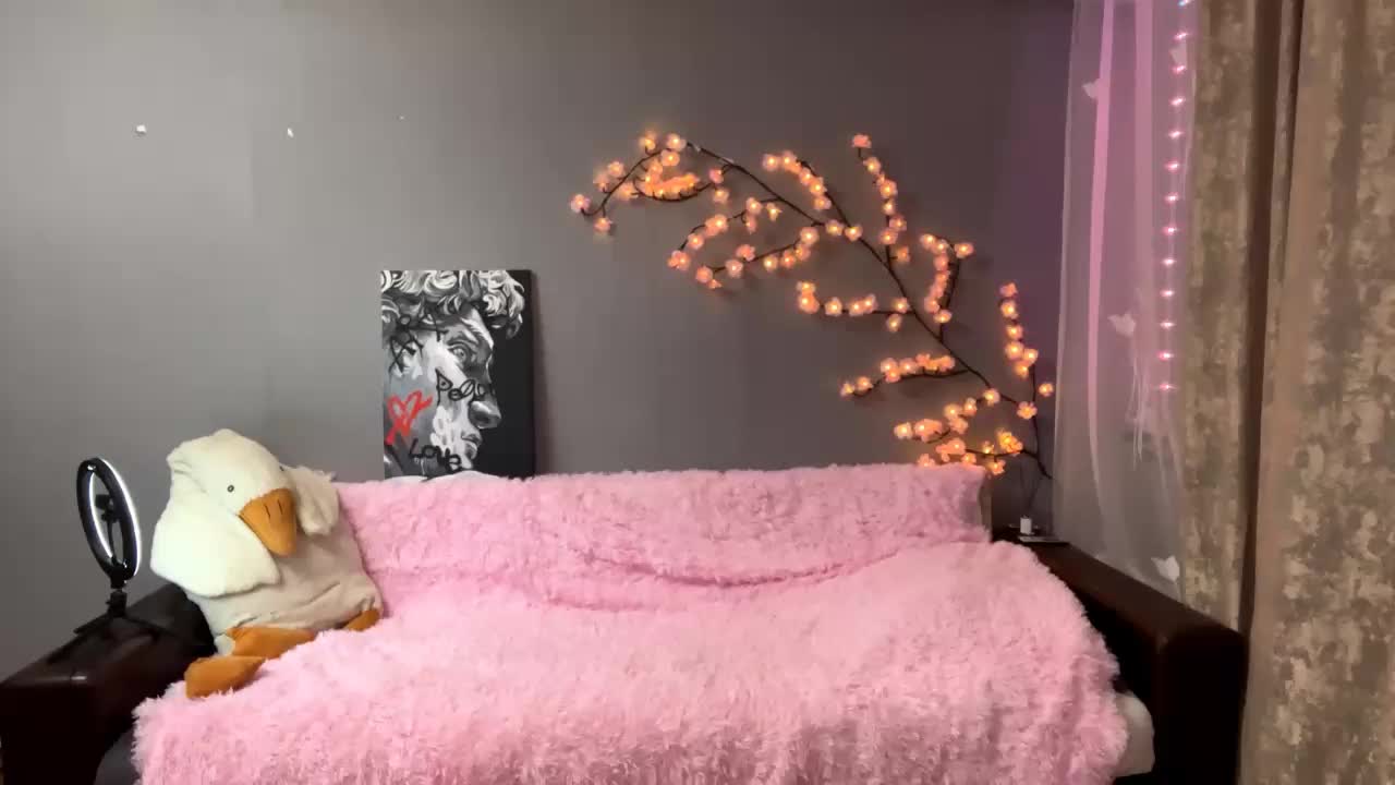 MicaFiechter Adult Chat December 25, 2025