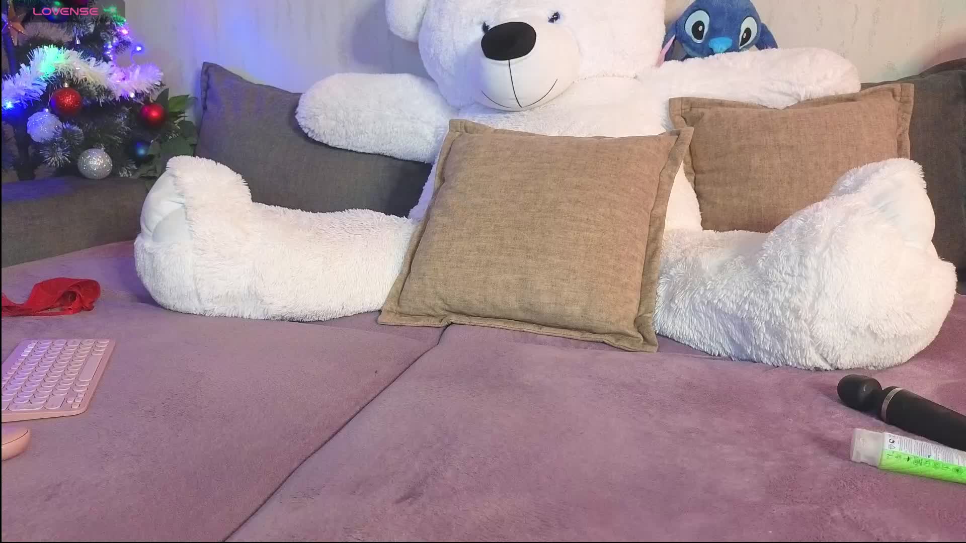 Rosalinelov Adult Chat December 25, 2025