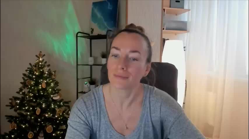 save_the_qween Adult Chat December 25, 2025