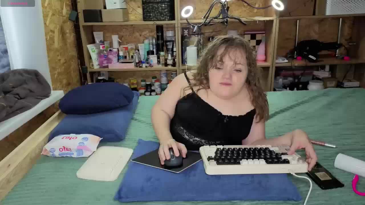 MiniNatali Adult Chat December 25, 2025