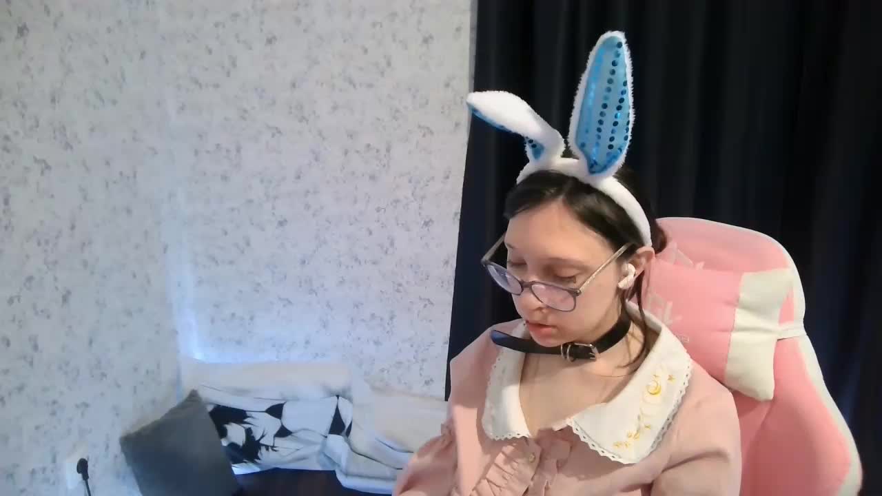 SweetLulyX Adult Chat December 25, 2025